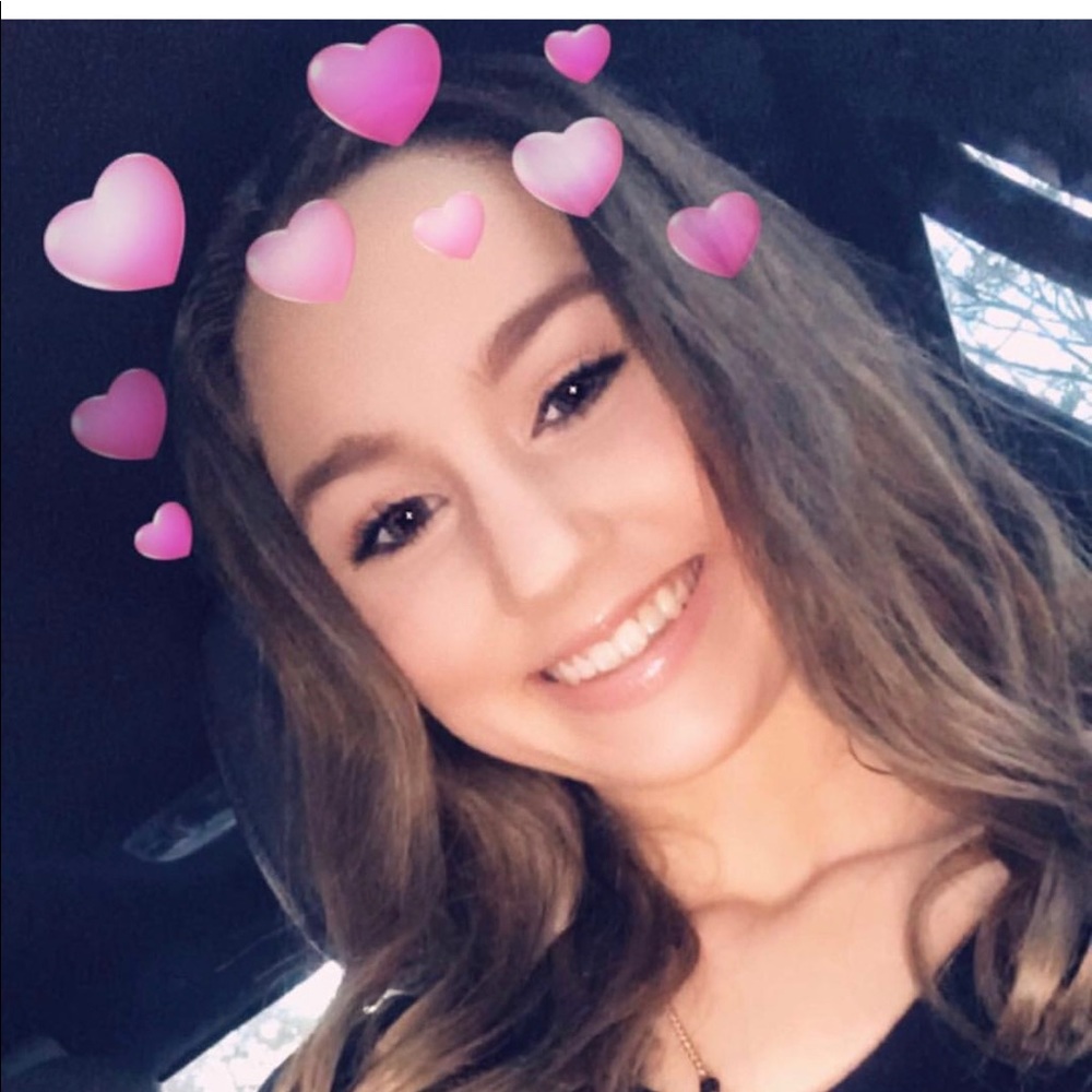 Meet your Posher, Hannah